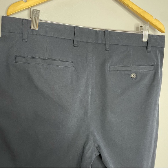 Everlane The Air Chino 9" Short Navy - Picture 3 of 8